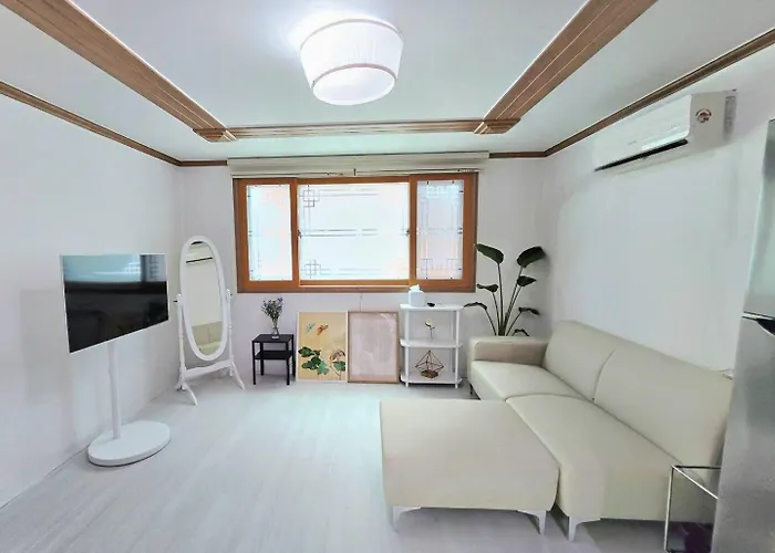 낙온- 성수10분,강남30분,kspo40분,공항버스,주차,12시퇴실,장박세탁,에어컨세척완료 Seoul