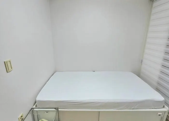 Apartment 낙온- 성수10분,강남30분,kspo40분,공항버스,주차,12시퇴실,장박세탁,에어컨세척완료 Seoul